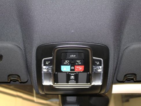 New 2026 RAM 1500 4x4 Crew Cab image 23