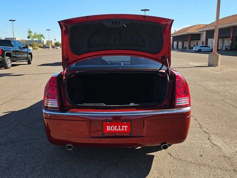 Used 2009 Chrysler 300 C RWD image 13