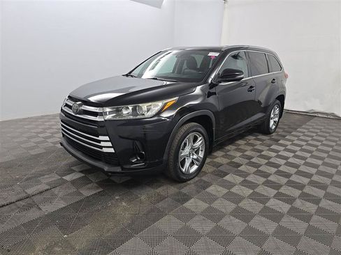 Used 2018 Toyota Highlander Limited FWD image 1