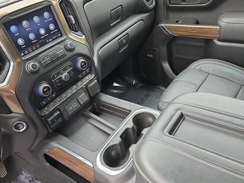 Used 2020 Chevrolet Silverado 1500 High Country w/ Technology Package image 28