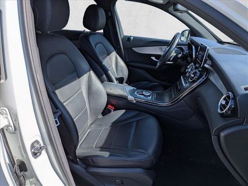 Used 2019 Mercedes-Benz GLC 300 image 19