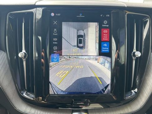 Certified 2025 Volvo XC60 B5 Plus image 23