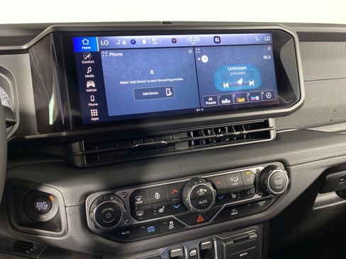 Used 2025 Jeep Wrangler Unlimited Rubicon 4xe w/ Convenience Group image 28