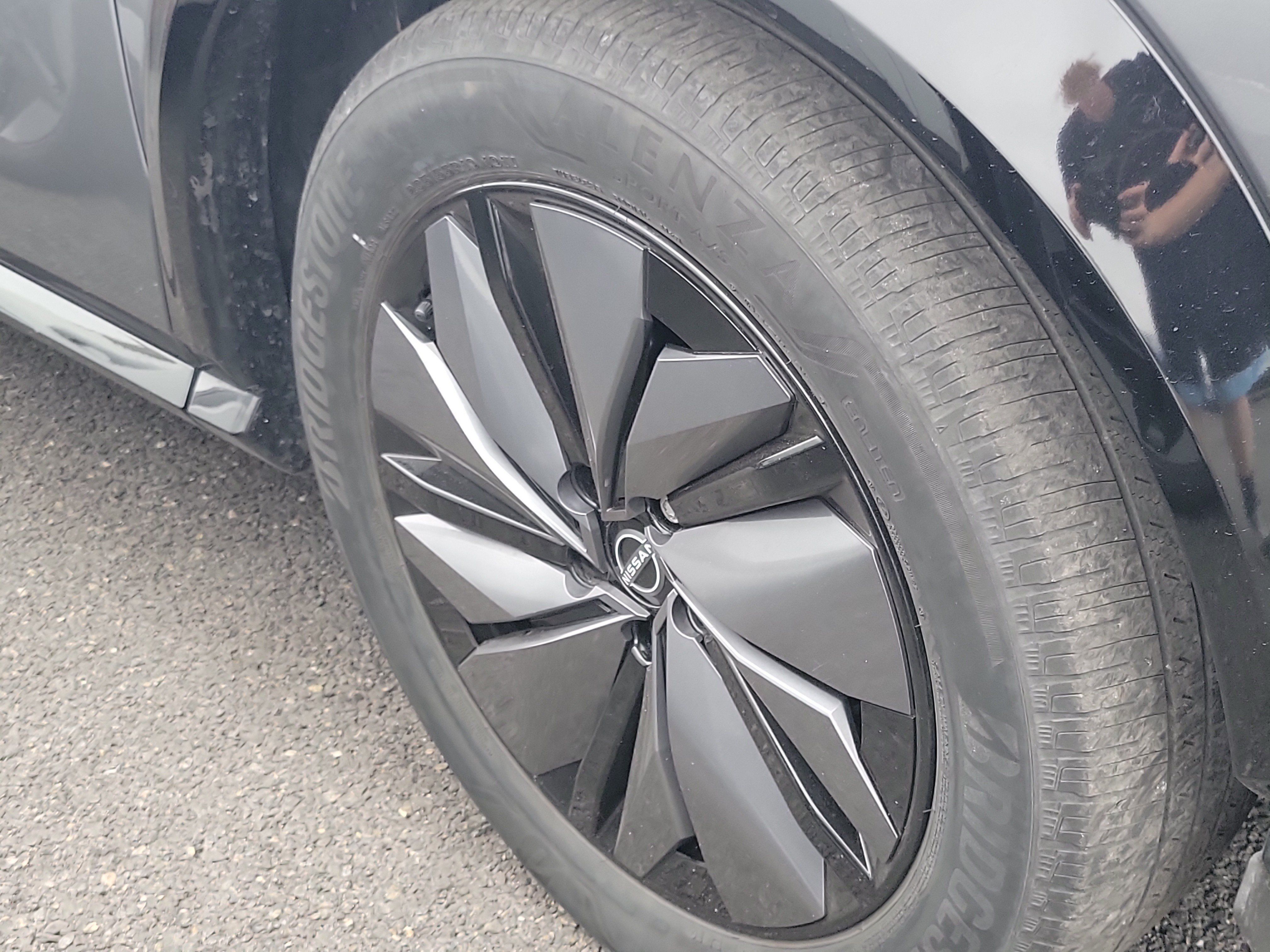 Used 2023 Nissan Ariya FWD image 4