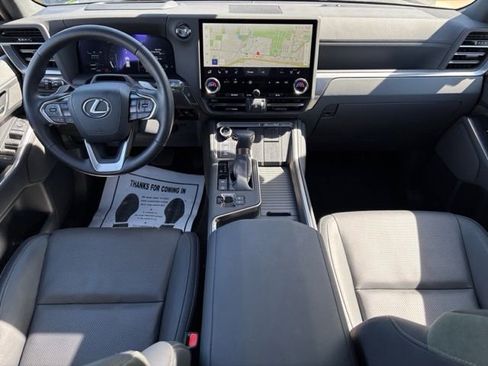 Used 2024 Lexus GX 550 AWD/4WD image 13