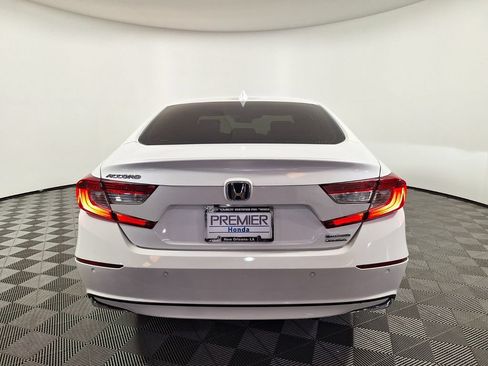 Used 2022 Honda Accord Touring image 6