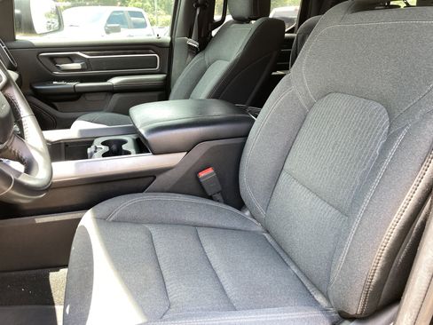 Used 2021 RAM 1500 Big Horn AWD/4WD image 3