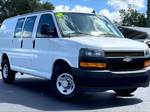 Used 2019 Chevrolet Express 2500 w/ Driver Convenience Package RWD image 2