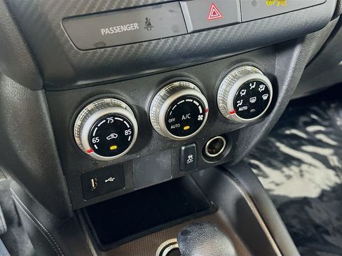 Used 2024 Mitsubishi Outlander Sport SE AWD/4WD image 24