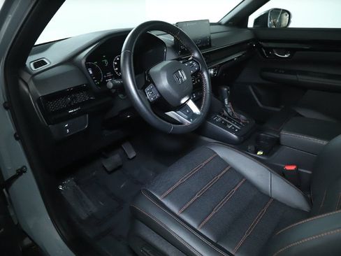 Used 2025 Honda CR-V Sport Touring image 18