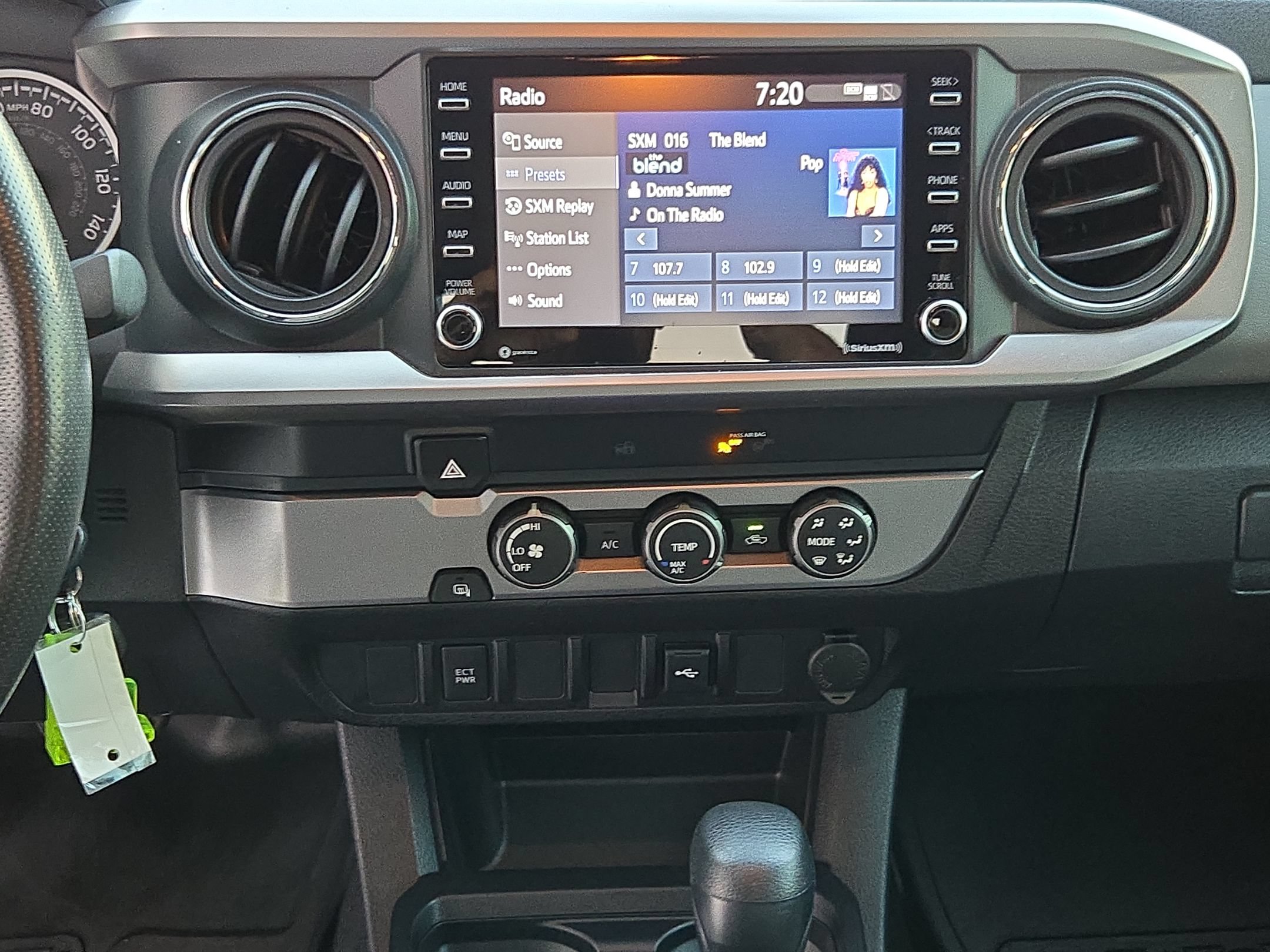 Used 2022 Toyota Tacoma SR5 w/ SR5 Appearance Package (SM) RWD image 16