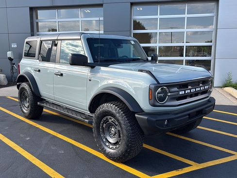 Used 2024 Ford Bronco Big Bend AWD/4WD image 2
