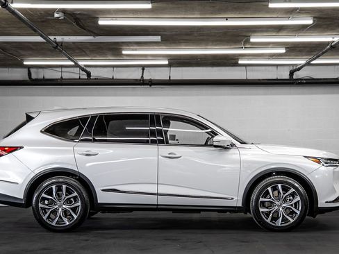 Used 2023 Acura MDX SH-AWD w/ Technology Package image 6