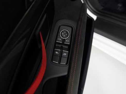 Certified 2022 Porsche 718 Cayman GT4 RWD image 21