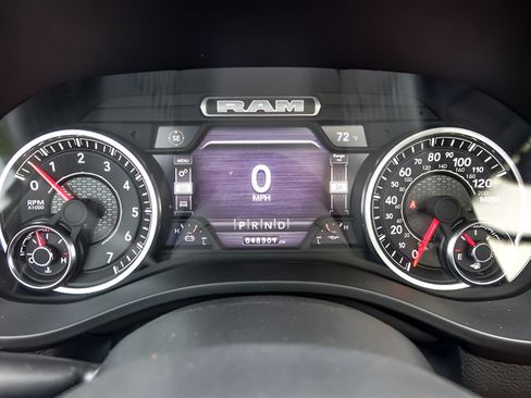 Used 2023 RAM 1500 Laramie AWD/4WD image 18