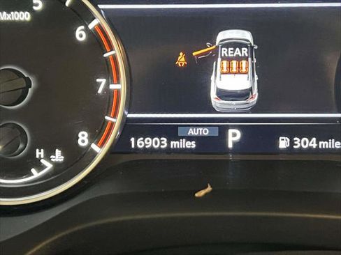 Used 2023 Nissan Rogue SV image 26