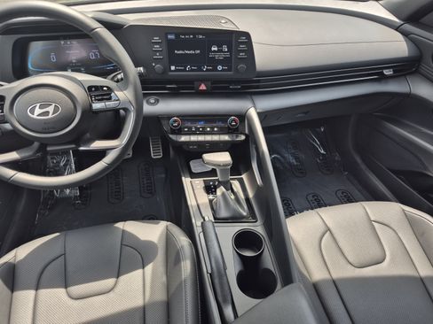 New 2026 Hyundai Elantra SEL Sport FWD image 13