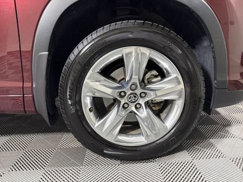 Used 2018 Toyota Highlander Limited AWD/4WD image 11