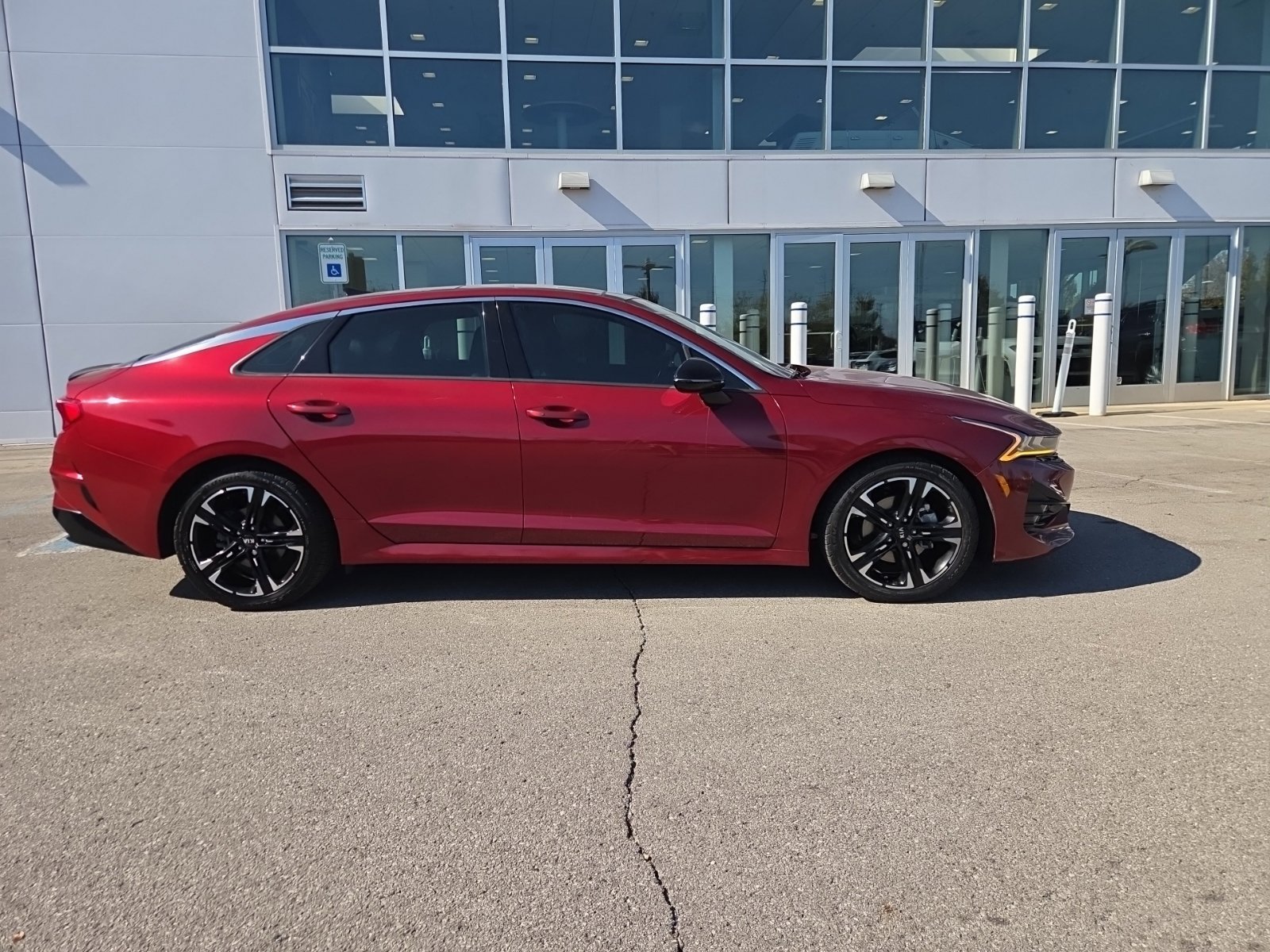 Used 2021 Kia K5 GT-Line w/ GT-Line FWD Premium Package image 2