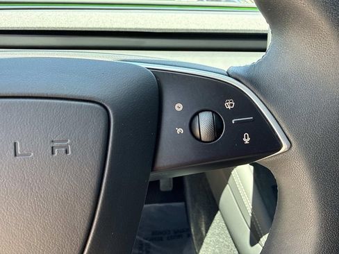 Used 2025 Tesla Model 3 Long Range image 37