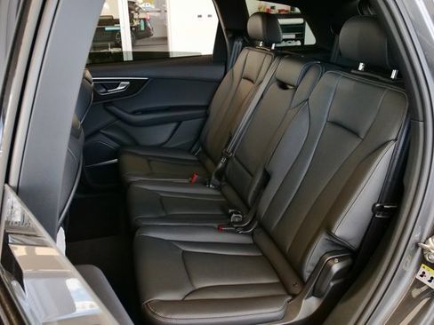 New 2026 Audi Q7 3.0T Premium image 12