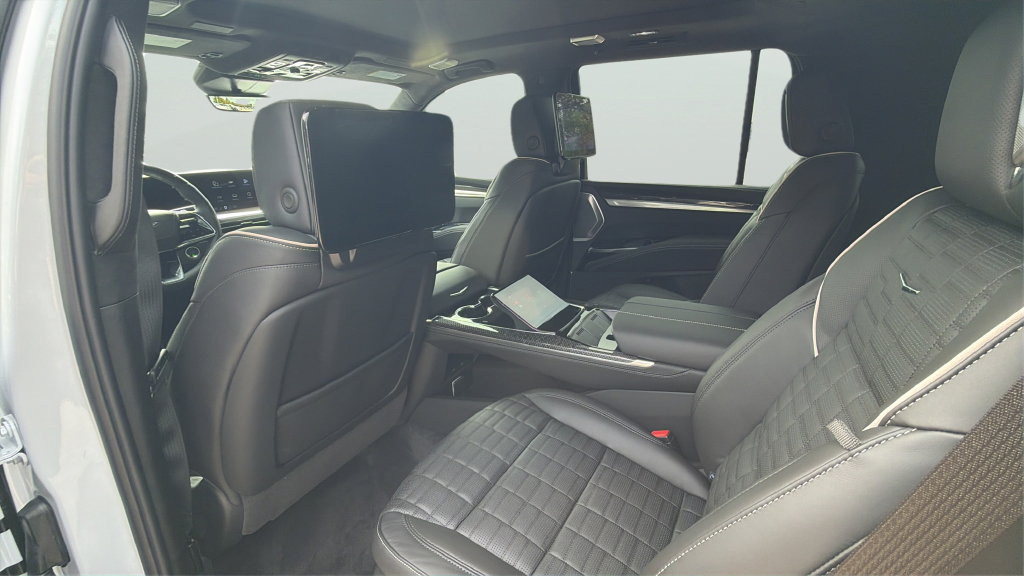 New 2026 Cadillac Escalade V AWD/4WD image 21