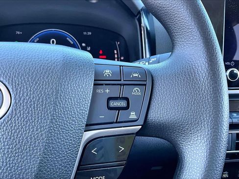 Used 2025 Toyota Camry LE FWD image 24