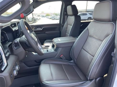 New 2025 GMC Sierra 2500 Denali w/ Denali Reserve Package image 11