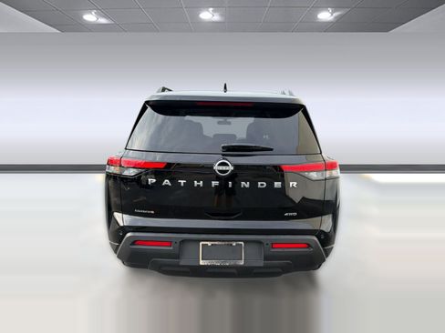 Used 2025 Nissan Pathfinder SV AWD/4WD image 10