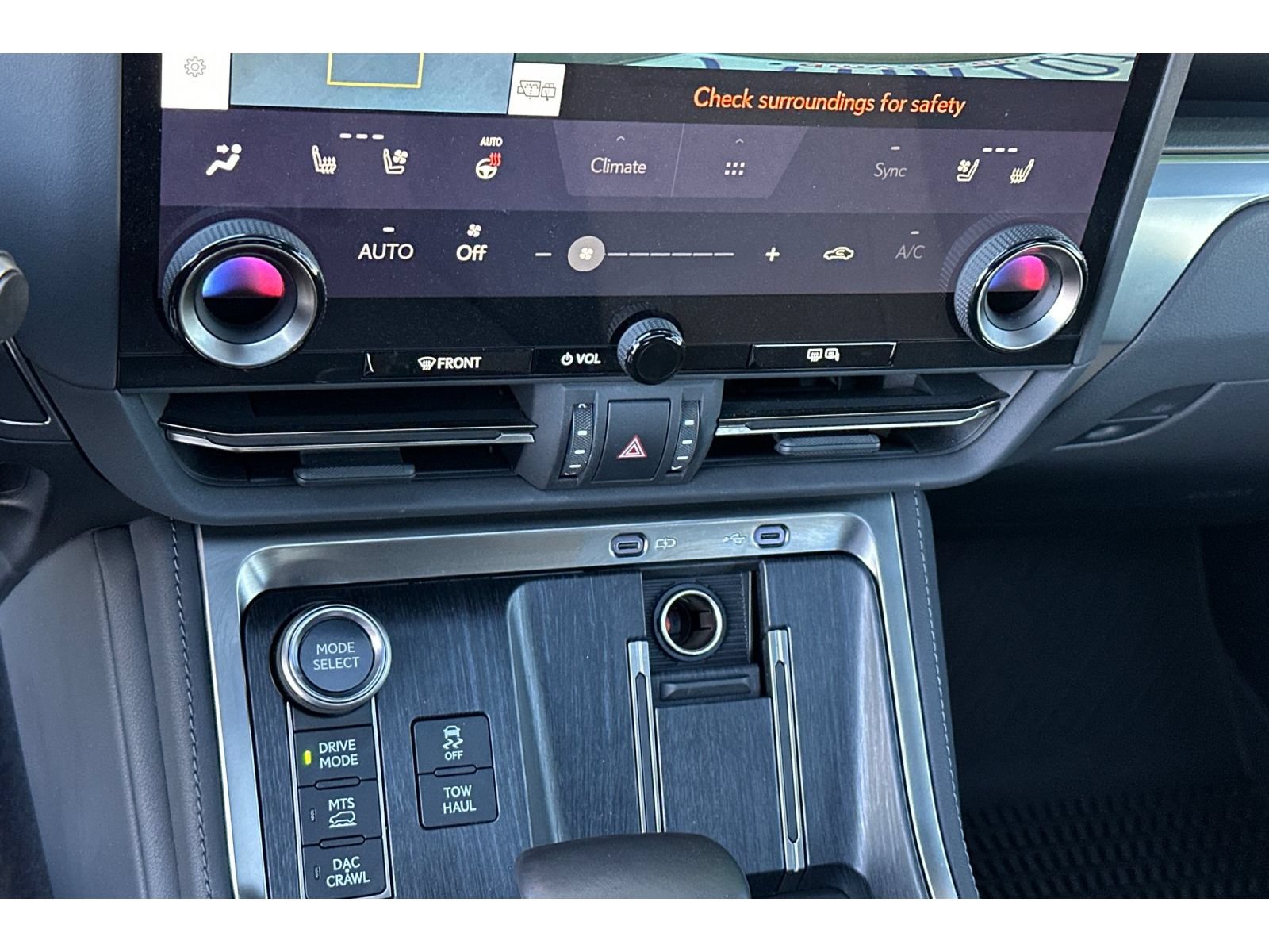 Used 2025 Lexus GX 550 w/ Accessory Package (CT) AWD/4WD image 24