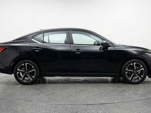 Used 2025 Nissan Sentra SV FWD image 11