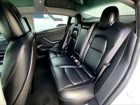 Used 2018 Tesla Model 3 Long Range image 19