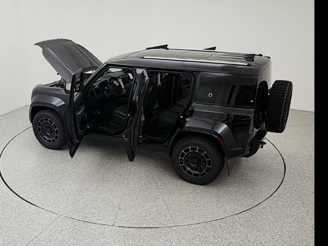 New 2026 Land Rover Defender 110 OCTA AWD/4WD image 40