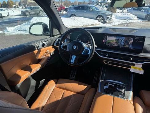 Used 2023 BMW X7 xDrive40i w/ M Sport Package image 51