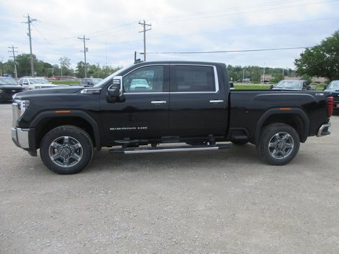 New 2026 GMC Sierra 2500 SLT w/ SLT Premium Package AWD/4WD image 10