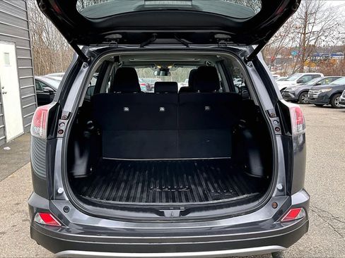 Used 2018 Toyota RAV4 XLE image 31