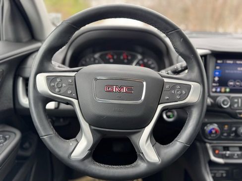 Used 2023 GMC Terrain SLT image 23
