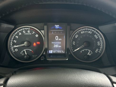 Used 2023 Toyota Tacoma TRD Off-Road image 21