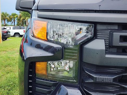 Used 2024 Chevrolet Silverado 1500 Custom Trail Boss w/ Turbomax Blackout Package AWD/4WD image 11