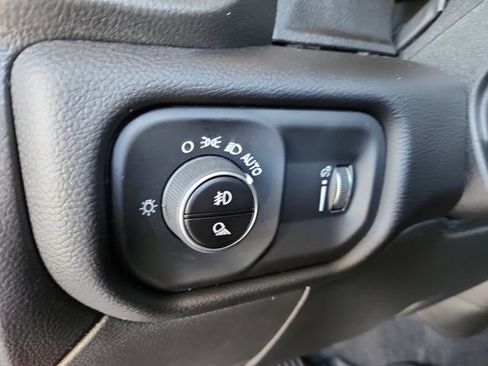 New 2026 RAM 3500 Big Horn AWD/4WD image 31