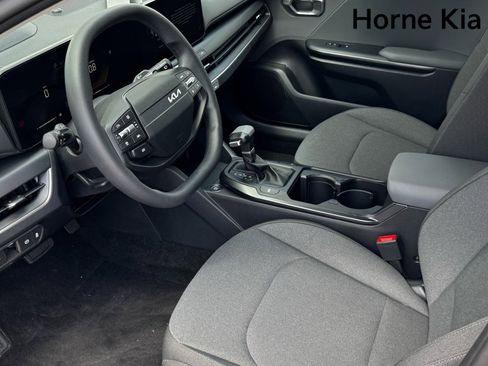 New 2025 Kia K4 LXS image 10