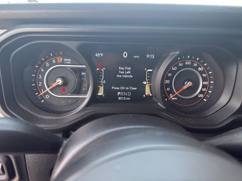 Used 2024 Jeep Gladiator Sport image 14