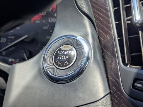 Used 2022 INFINITI Q50 Sensory image 17