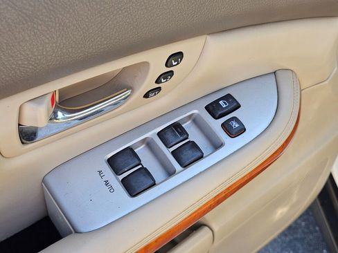 Used 2004 Lexus RX 330 AWD image 25