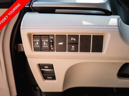 Used 2025 Honda Odyssey Touring image 13