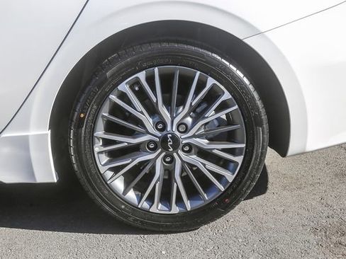 Used 2023 Kia Forte GT-Line w/ GT-Line Premium Package image 12