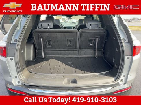 Used 2024 Buick Enclave Essence w/ Experience Buick Package image 10