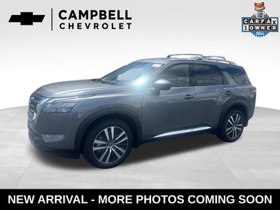 Used 2025 Nissan Pathfinder Platinum