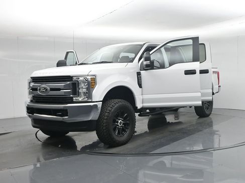 Used 2019 Ford F250 XL image 28