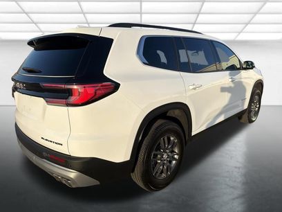 Used 2025 GMC Acadia Elevation